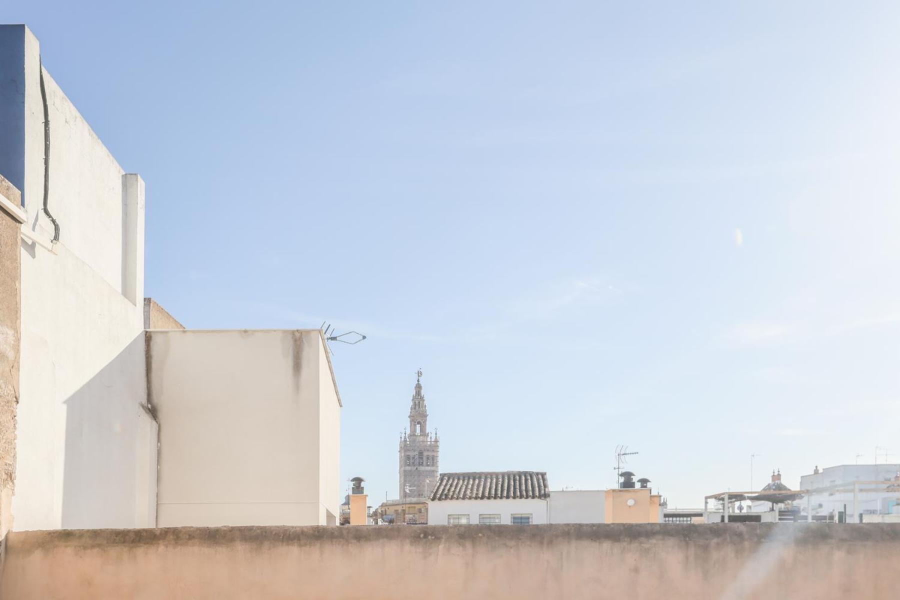 Galindo Center Premium Suites, Free Parking Sevilla Exterior foto